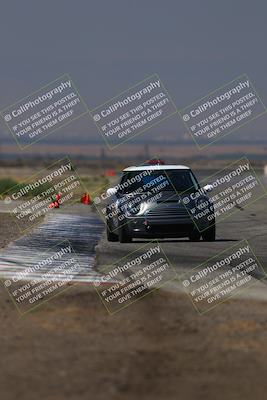 media/Sep-20-2025-Extreme Speed (Sat) [[1fcc23683c]]/Orange (Mid Intermediate)/Session 2 (Sunrise)/